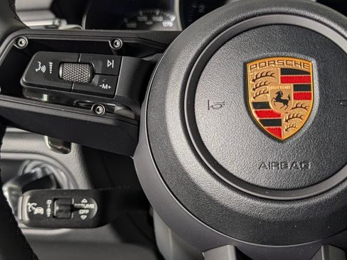 New 2026 Porsche Macan AWD/4WD image 37