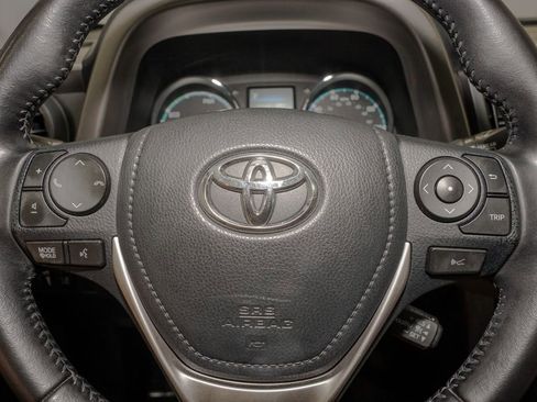 Used 2016 Toyota RAV4 Limited image 18