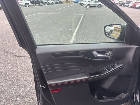 Used 2025 Ford Escape ST-Line image 10