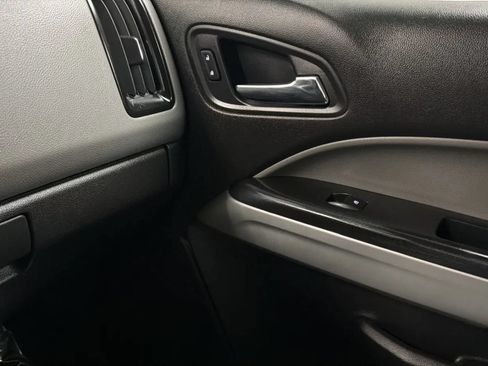 Used 2016 Chevrolet Colorado LT w/ LT Convenience Package RWD image 16