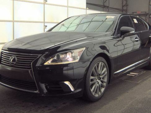 Used 2017 Lexus LS 460 w/ Comfort Package image 1