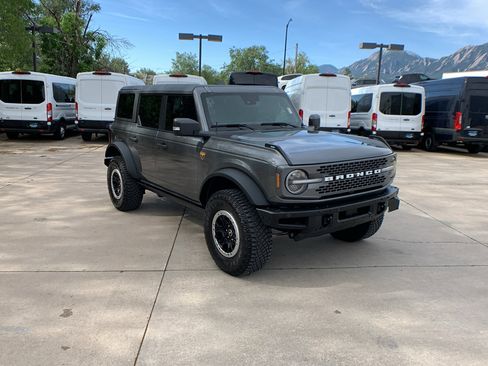 Used 2022 Ford Bronco Badlands AWD/4WD image 7