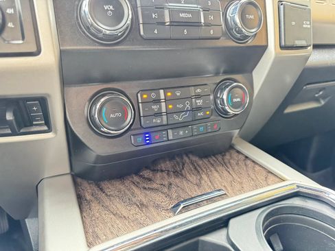 Used 2019 Ford F250 Lariat AWD/4WD image 20