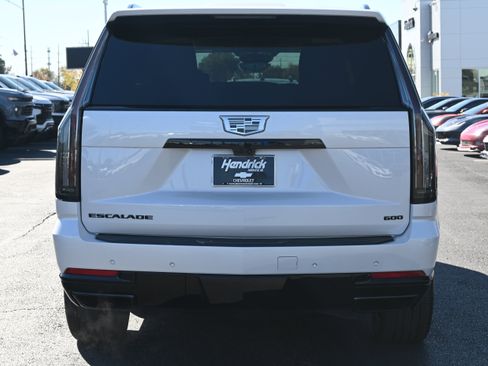 Used 2025 Cadillac Escalade Sport Platinum w/ LPO, ONYX Package image 11