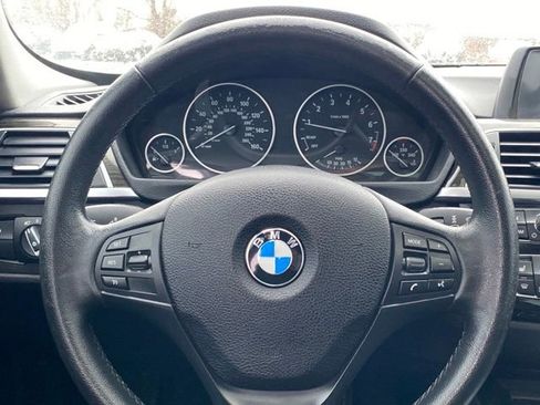 Used 2017 BMW 320i Sedan image 8