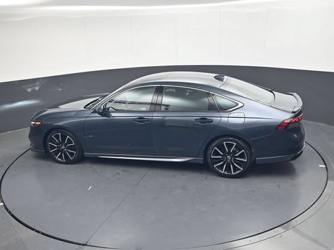 Used 2023 Honda Accord Touring image 25