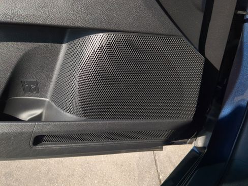 Used 2019 Toyota Avalon Limited w/ Preferred Accessory Package image 17