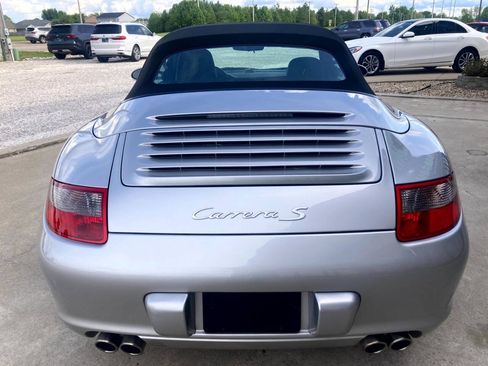 Used 2006 Porsche 911 Carrera S RWD image 9