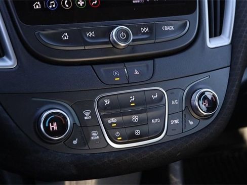 Used 2024 Chevrolet Malibu LT image 17