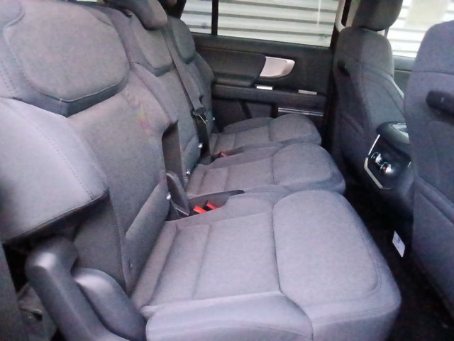 New 2026 Ford Expedition Active AWD/4WD image 36