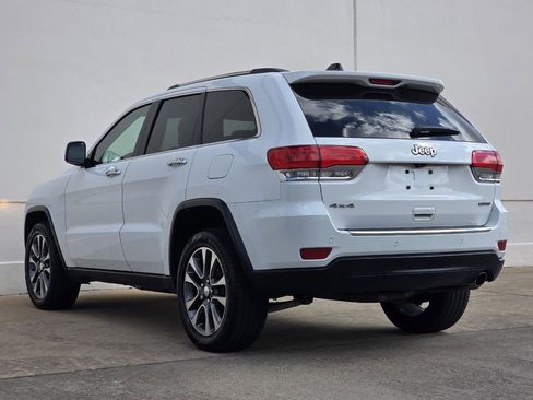 Used 2018 Jeep Grand Cherokee Limited image 3