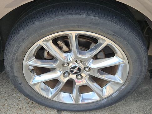 Used 2011 Ford Mustang GT Premium w/ Security Pkg RWD image 21
