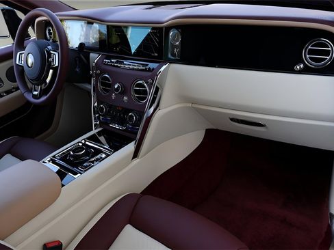 New 2026 Rolls-Royce Cullinan image 28