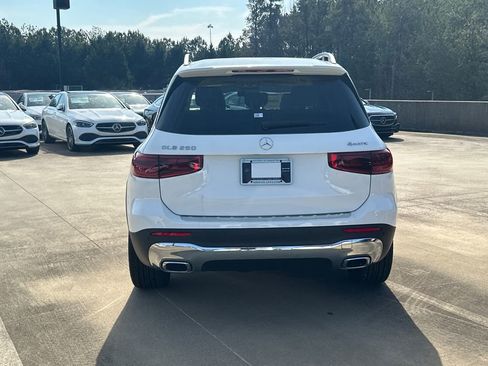 New 2026 Mercedes-Benz GLB 250 4MATIC image 6
