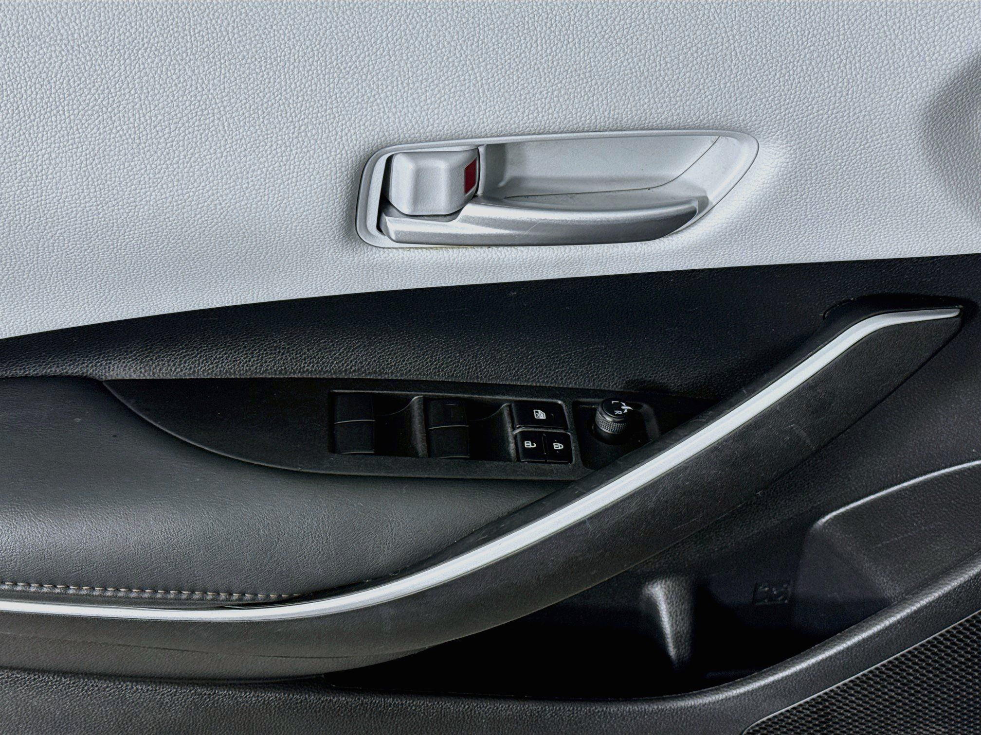 Certified 2021 Toyota Corolla SE FWD image 17