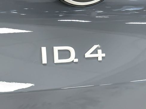 New 2025 Volkswagen ID.4 Pro image 26