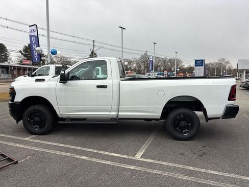 New 2026 RAM 2500 Tradesman AWD/4WD image 3