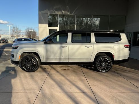 Used 2024 Jeep Grand Wagoneer L Series II w/ Quick Order Packagew 28T image 19