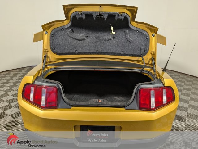 Used 2010 Ford Mustang Coupe RWD image 7
