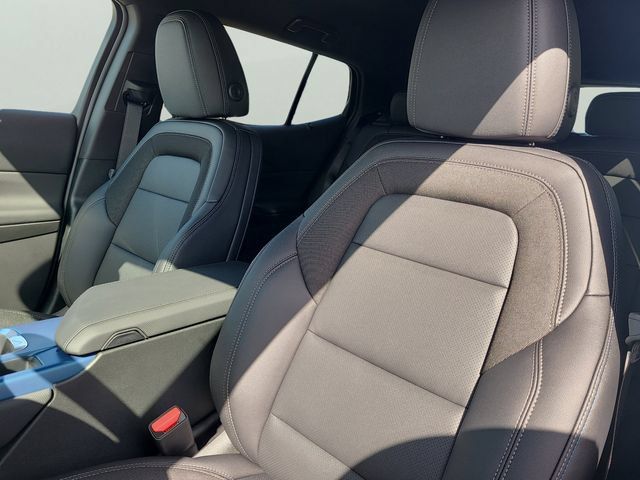 New 2026 Chevrolet Equinox EV LT w/ LPO, Blackout Package FWD image 23