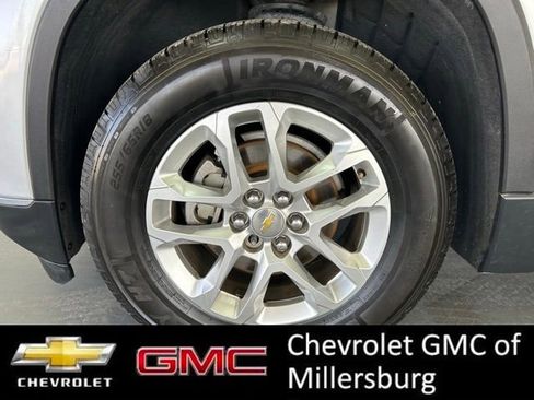 Used 2019 Chevrolet Traverse LT FWD image 14