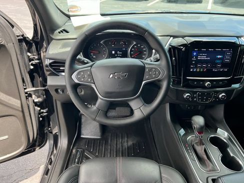 Certified 2023 Chevrolet Traverse RS FWD image 15