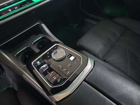 Used 2023 BMW 760i xDrive AWD/4WD image 26