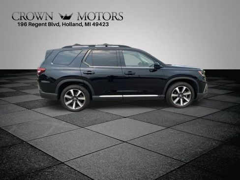Used 2024 Honda Pilot Elite image 12