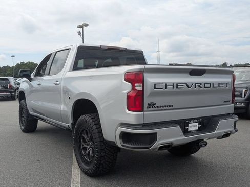 Used 2022 Chevrolet Silverado 1500 RST w/ LPO, Blackout Package AWD/4WD image 5