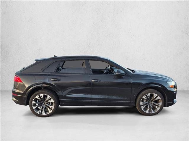 Used 2024 Audi Q8 Premium Plus w/ Premium Plus Package AWD/4WD image 4