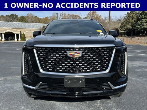 Used 2025 Cadillac Escalade ESV Premium Luxury image 13
