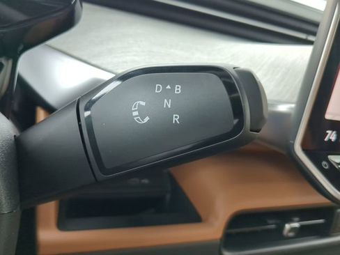 New 2025 Volkswagen ID. Buzz Pro S Plus image 26