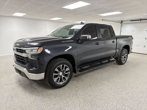 Used 2024 Chevrolet Silverado 1500 LT image 4