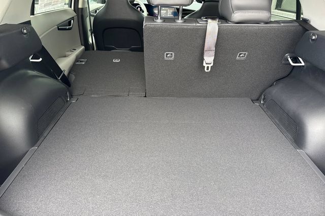 New 2026 Kia Niro Wave w/ Wave Preserve Package FWD image 18