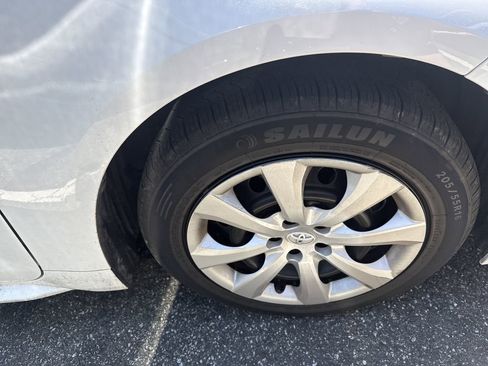 Used 2024 Toyota Corolla LE image 2