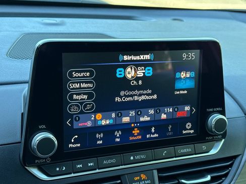 Used 2025 Nissan Altima 2.5 SV FWD image 18