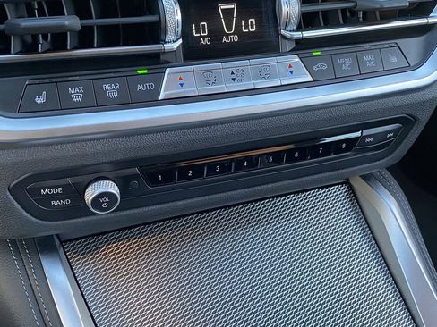 Used 2023 BMW M440i Convertible w/ Premium Package image 25