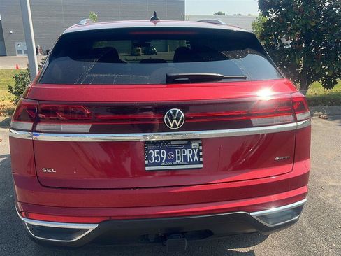 Used 2024 Volkswagen Atlas Cross Sport SEL AWD/4WD image 13
