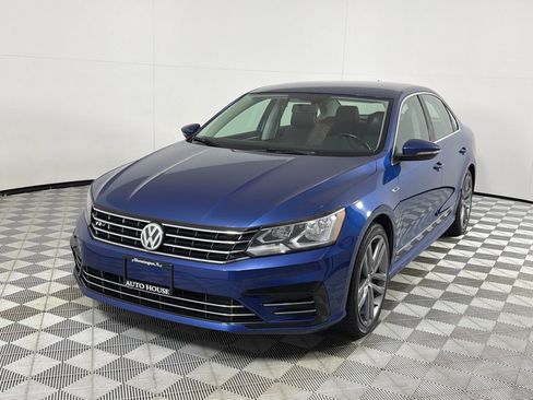 Used 2017 Volkswagen Passat 1.8T R-Line FWD image 9