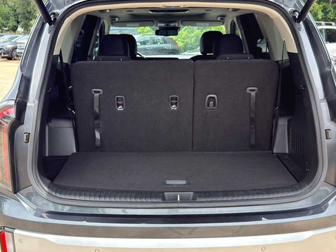 Certified 2024 Kia Telluride EX w/ EX Captain's Chair Package AWD/4WD image 6