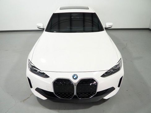 Used 2023 BMW i4 eDrive40 RWD image 11