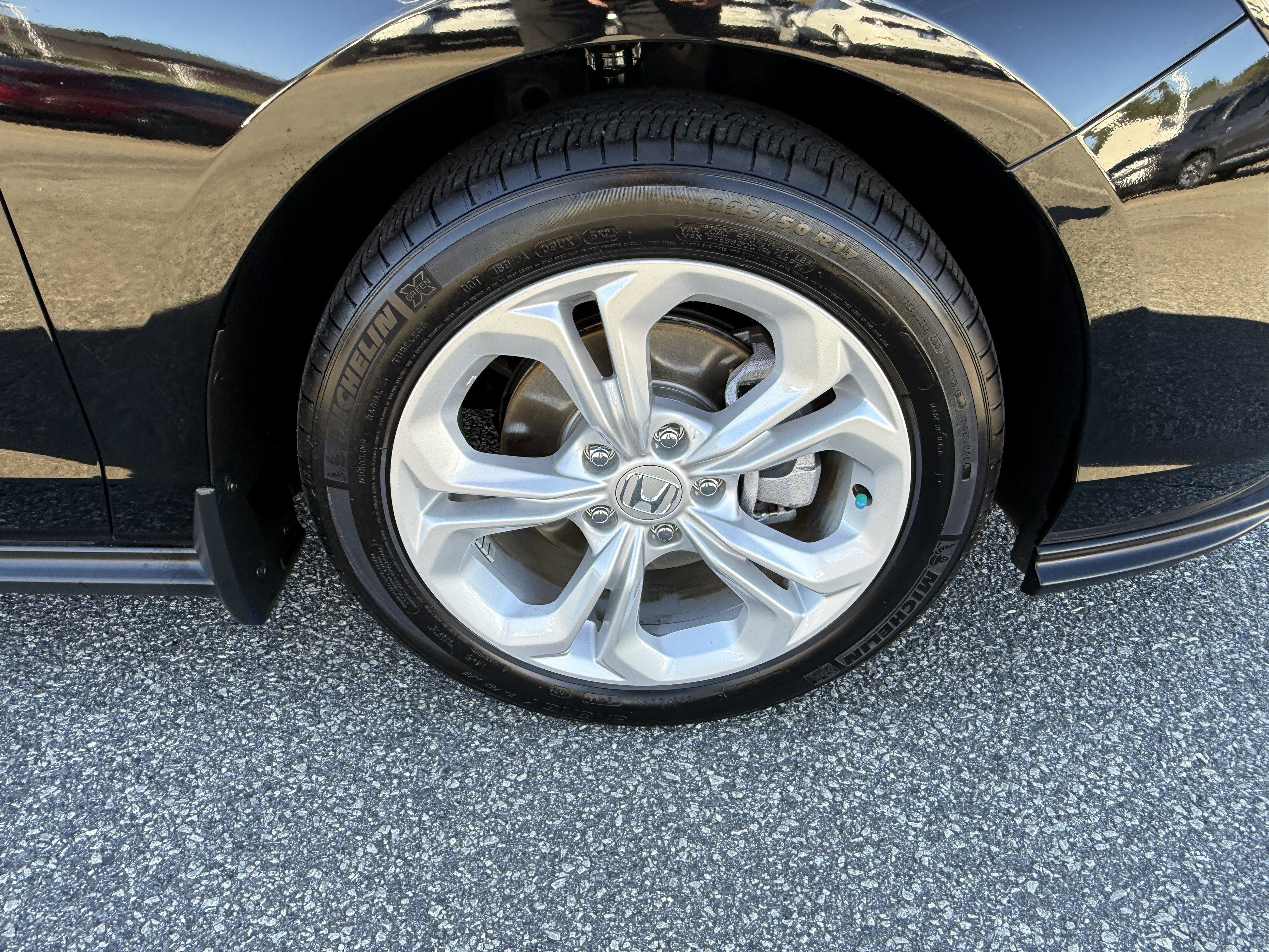 Certified 2025 Honda Accord LX image 13