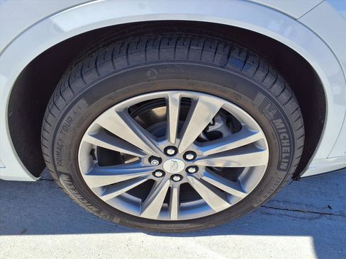 Certified 2024 Cadillac XT6 Premium Luxury image 7