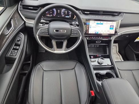 New 2026 Jeep Grand Cherokee L Limited AWD/4WD image 10