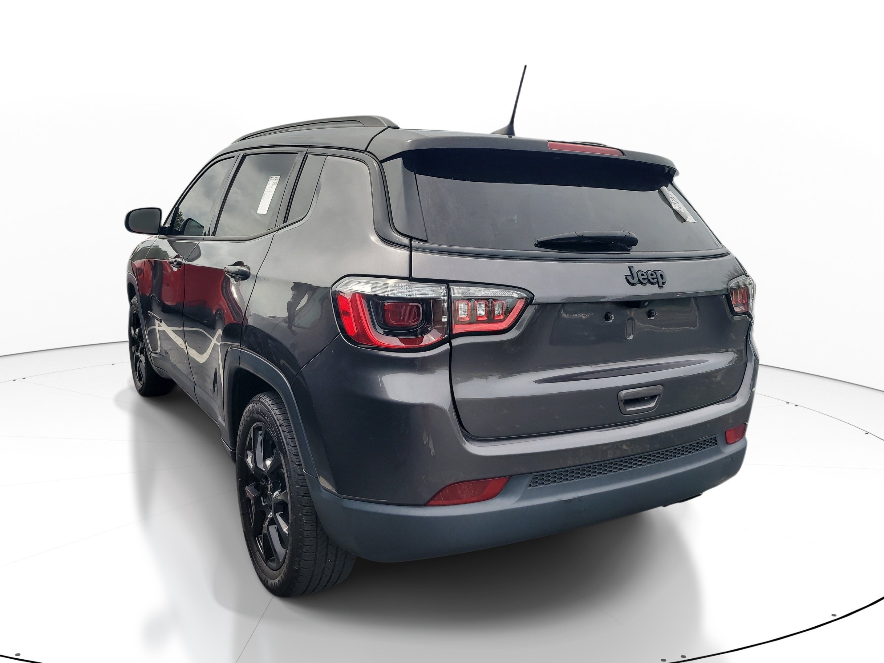 Used 2022 Jeep Compass Latitude FWD image 6
