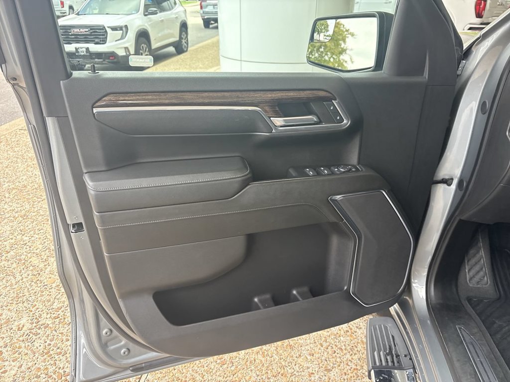 Used 2024 GMC Sierra 1500 Elevation AWD/4WD image 22
