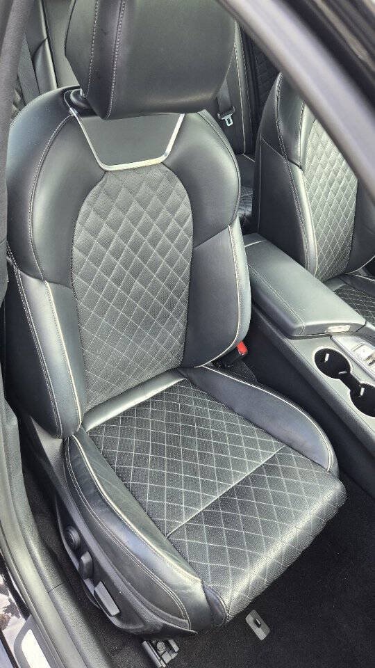 Used 2019 Genesis G70 2.0T Advanced w/ Sport Package AWD/4WD image 16