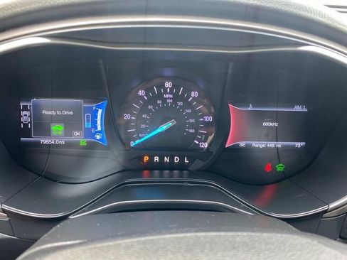 Used 2019 Ford Fusion SE image 17