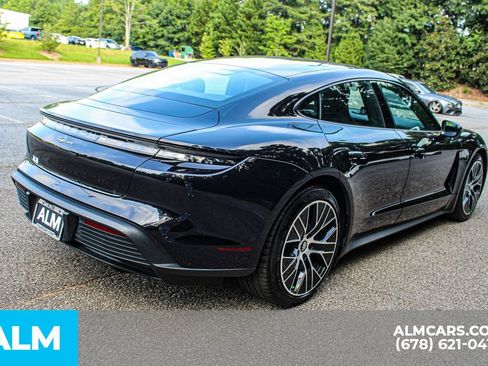 Used 2022 Porsche Taycan RWD image 5