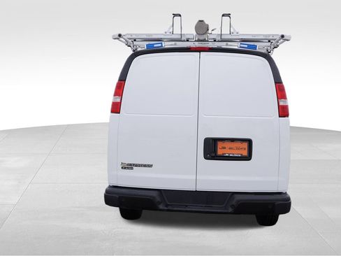 Used 2025 Chevrolet Express 2500 Extended w/ Communications Package image 6